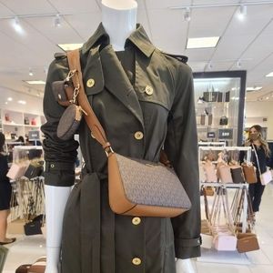 MICHAEL MICHAEL KORSJet Set Travel Small Logo Shoulder Bag with Pouches